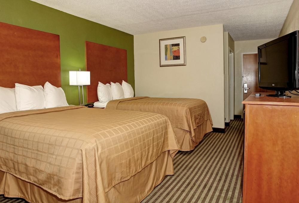 Quality Inn Jacksonville Near Camp Lejeune מראה חיצוני תמונה