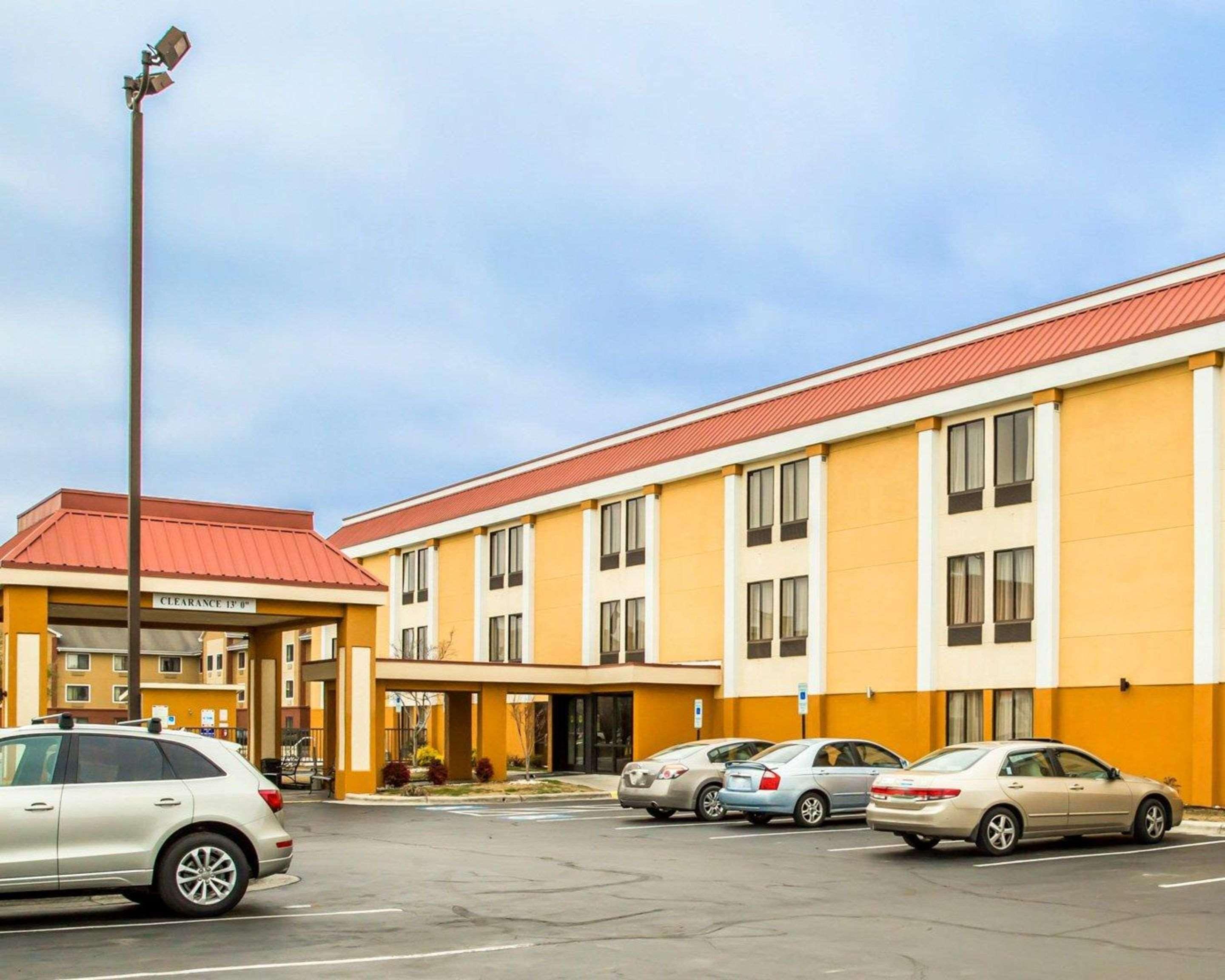 Quality Inn Jacksonville Near Camp Lejeune מראה חיצוני תמונה