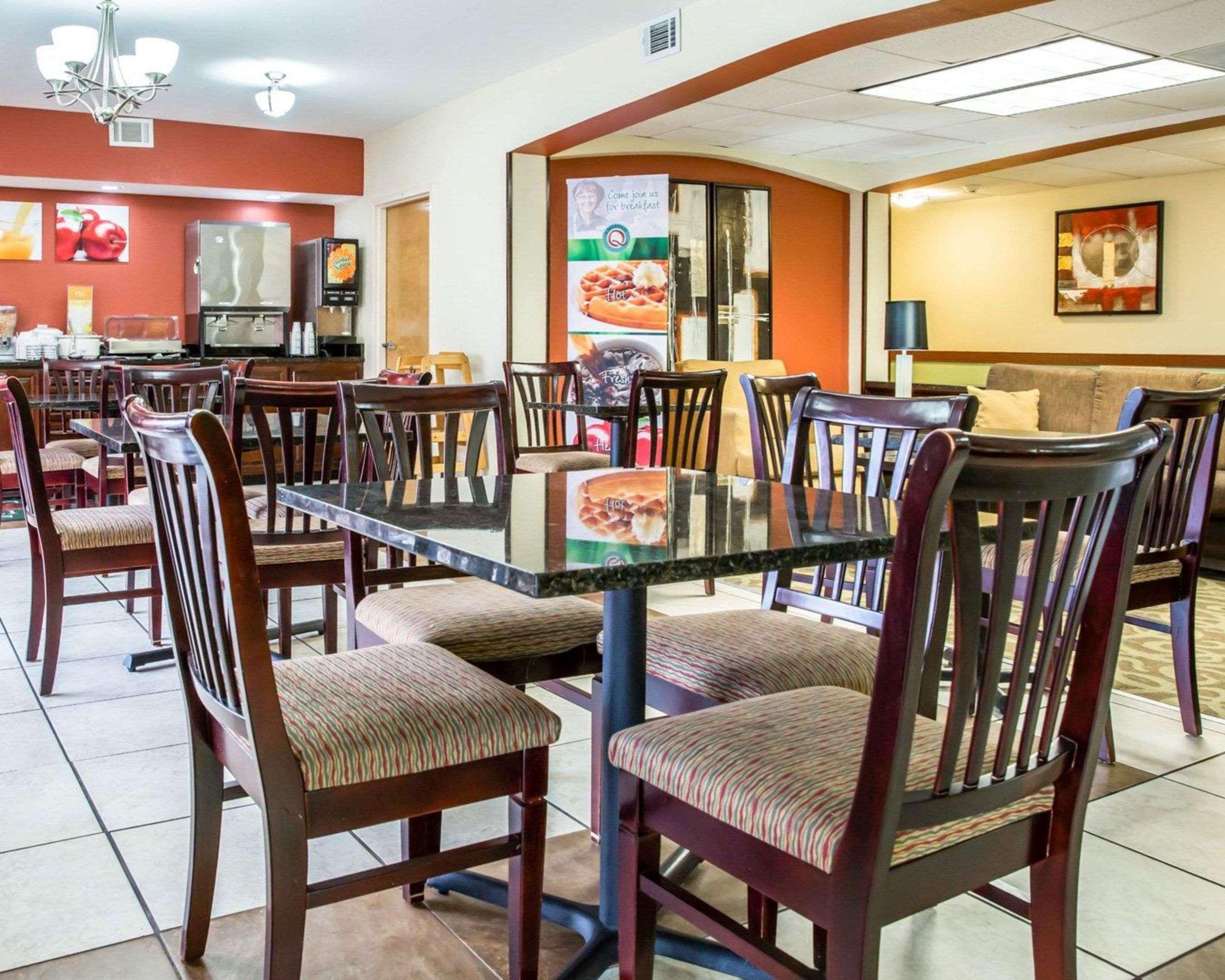 Quality Inn Jacksonville Near Camp Lejeune מראה חיצוני תמונה