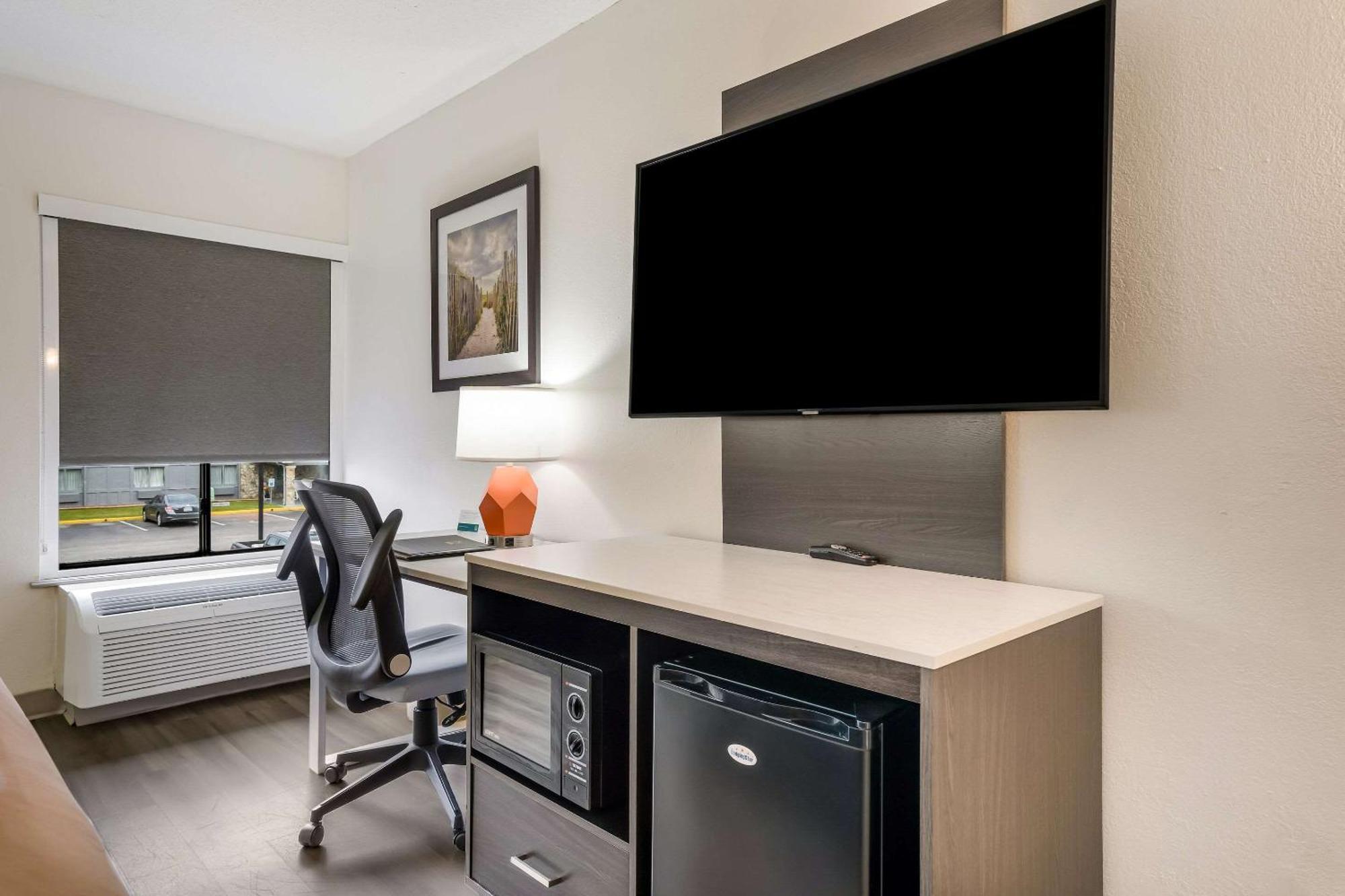 Quality Inn Jacksonville Near Camp Lejeune מראה חיצוני תמונה
